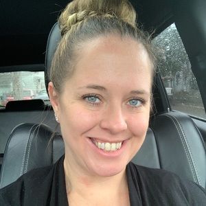 Meet your Posher, Alexandra